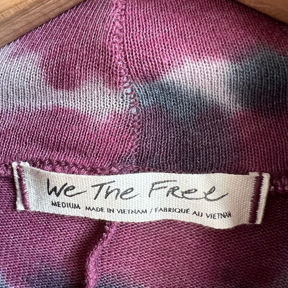 FREE PEOPLE women’s psychedelic turtleneck pullover size medium very soft! - Picture 8 of 10